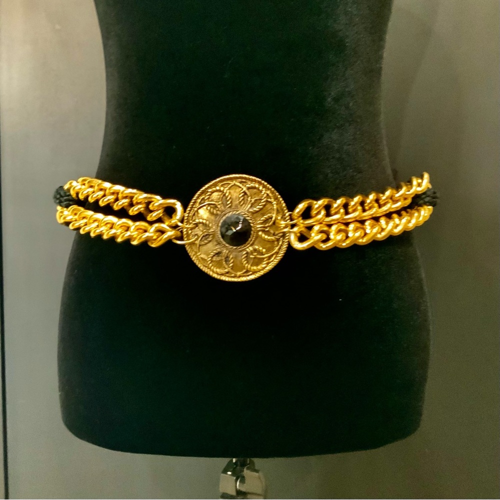 Vintage 1980s piece designed by Carolyn Tanner Designs Belt